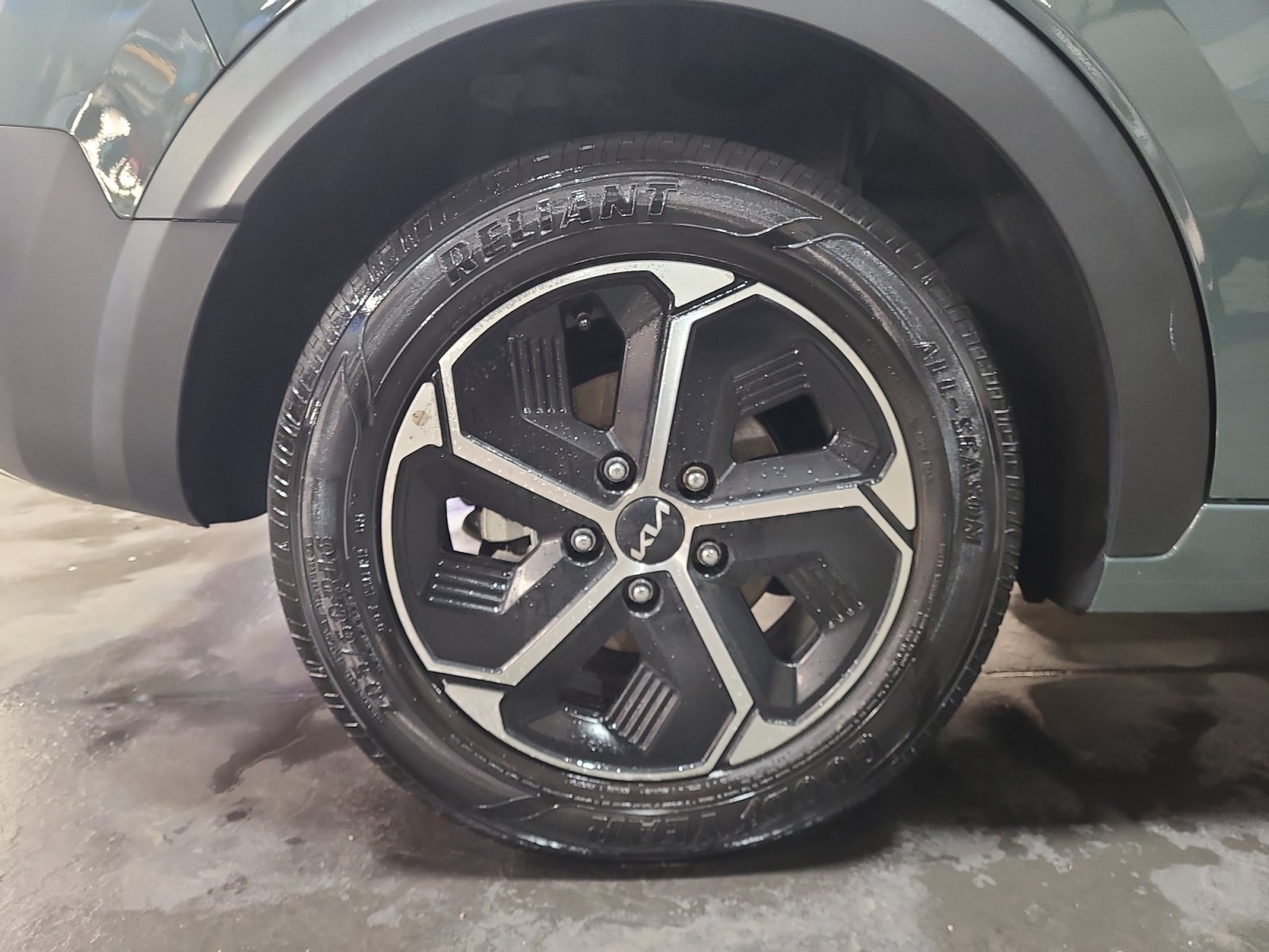 2023 Kia Niro EX - Photo 26