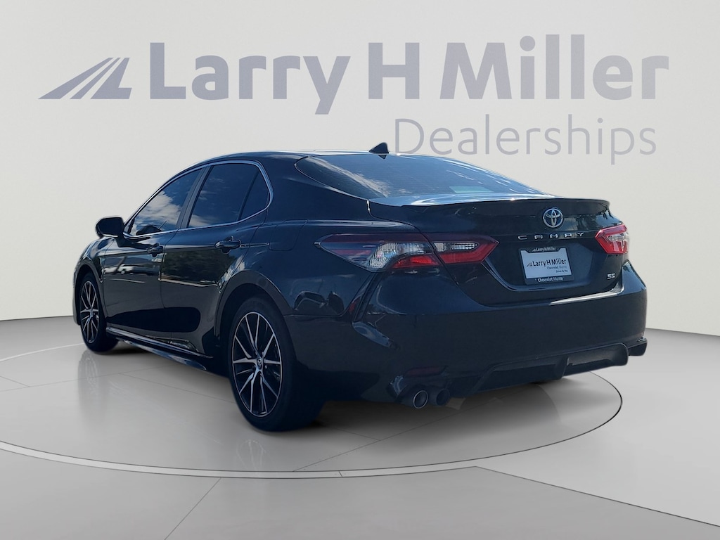 Used 2024 Toyota Camry Hybrid SE Sedan