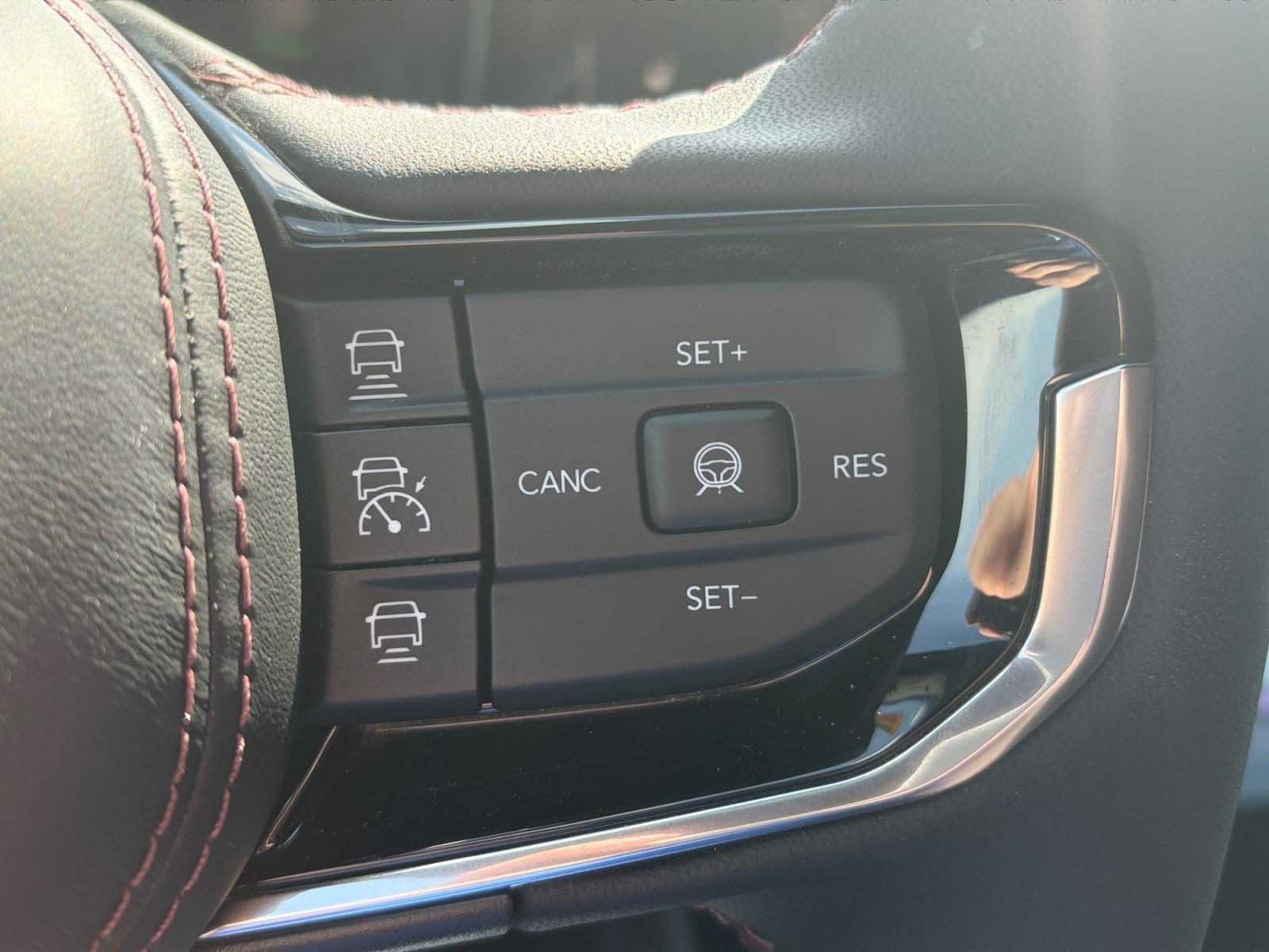 2025 Jeep Wagoneer S Launch Edition - Photo 18