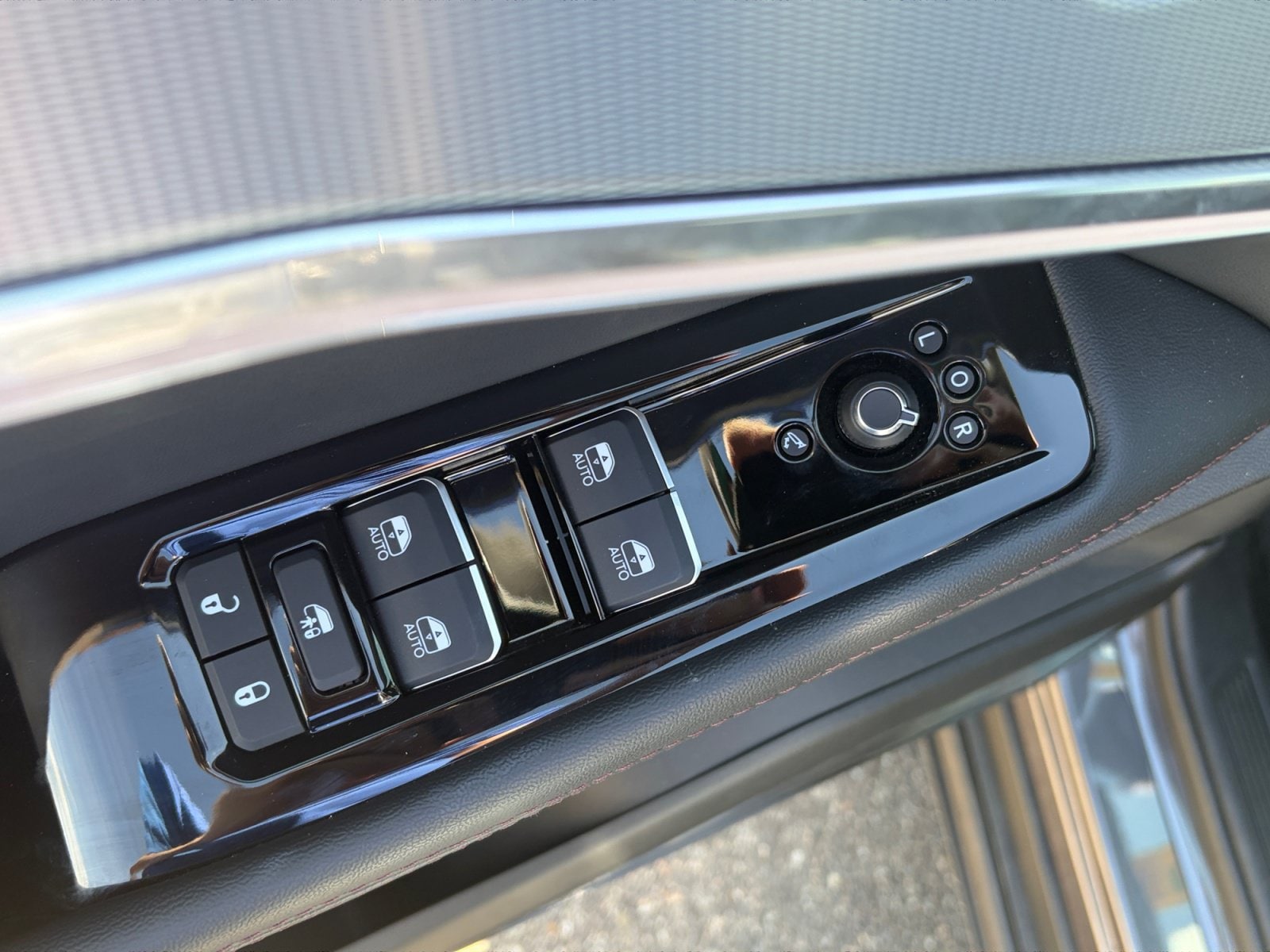 2025 Jeep Wagoneer S Launch Edition - Photo 15