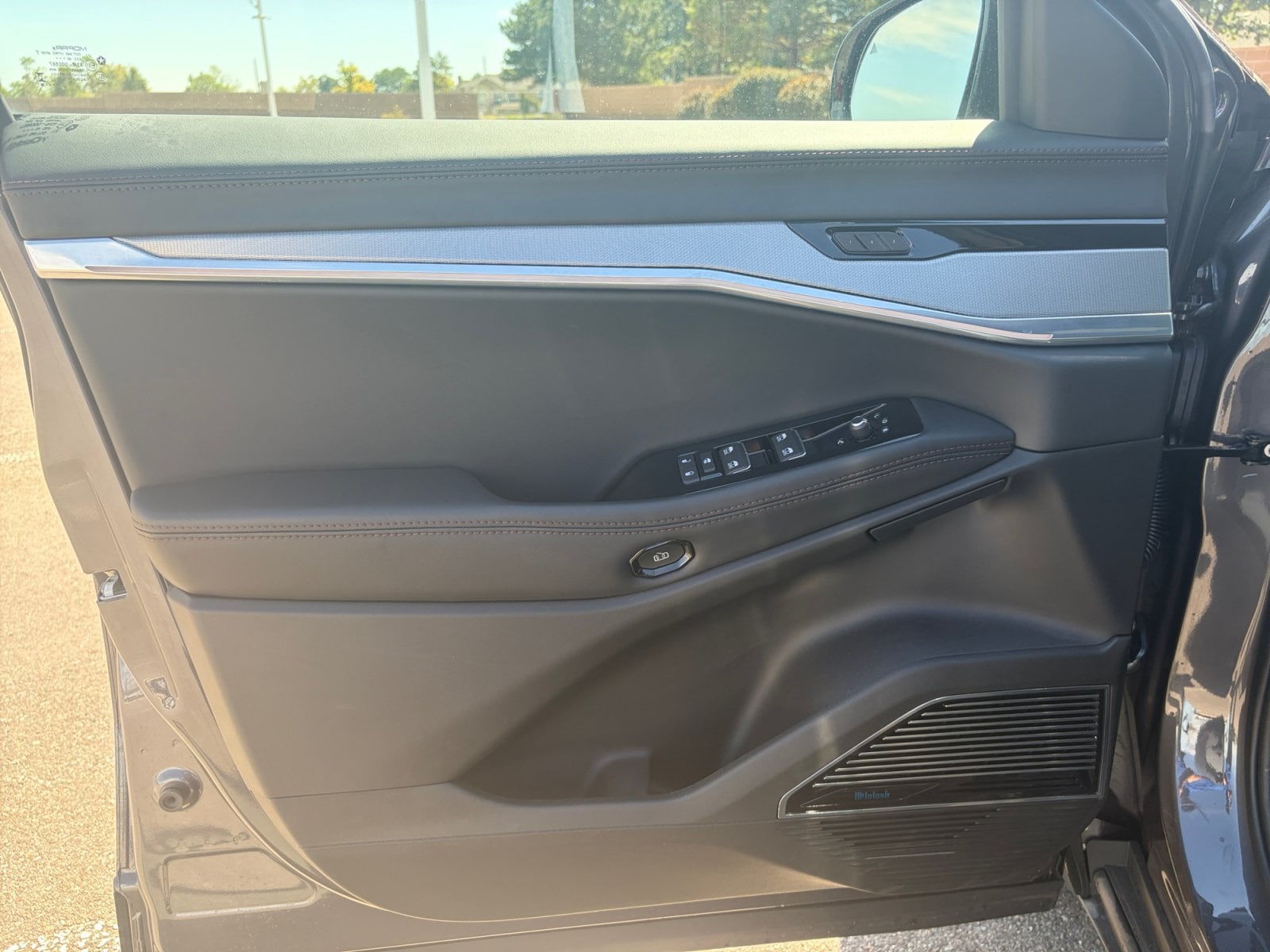 2025 Jeep Wagoneer S Launch Edition - Photo 12