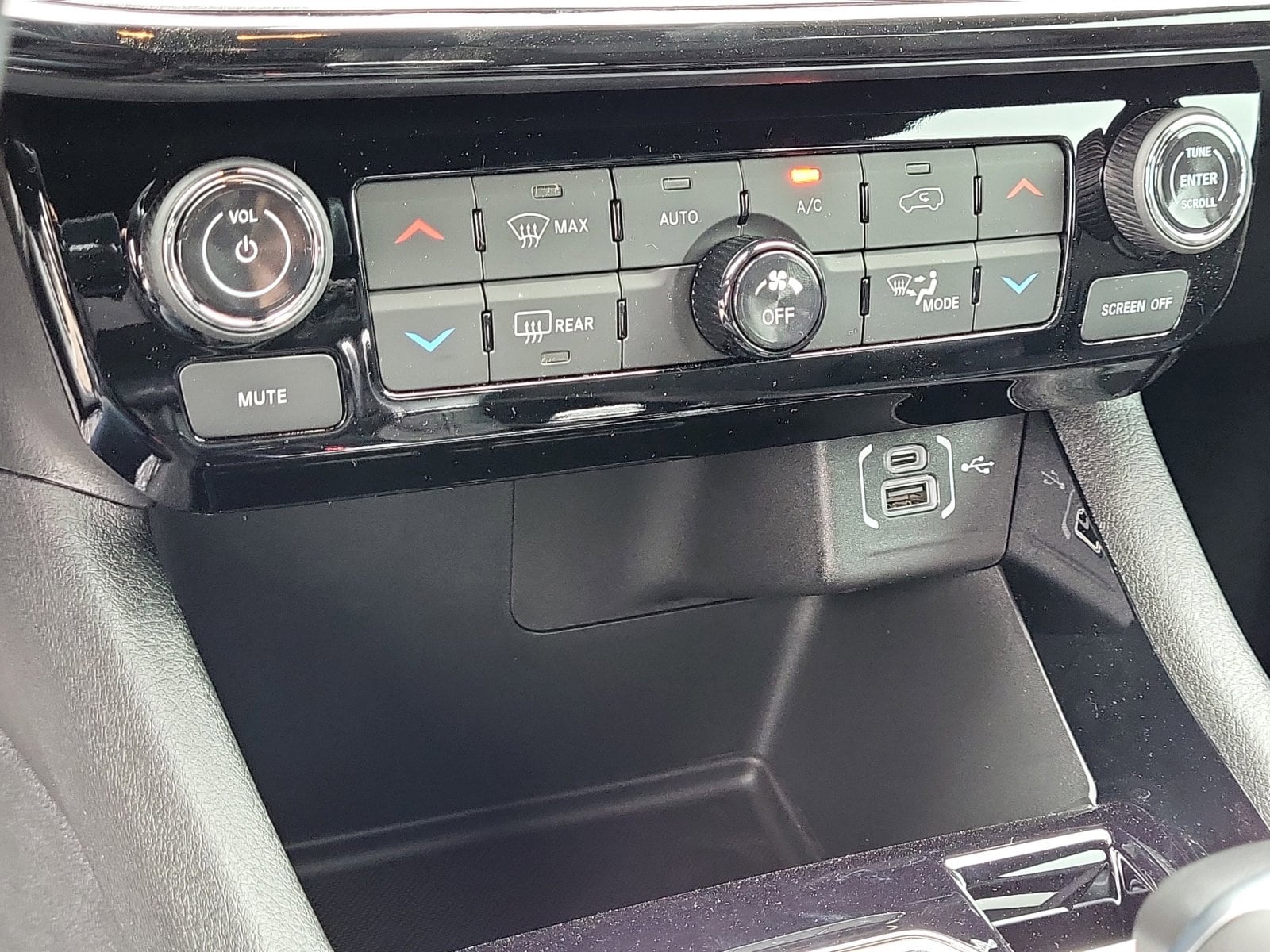 2026 Jeep Compass Latitude Altitude - Photo 15