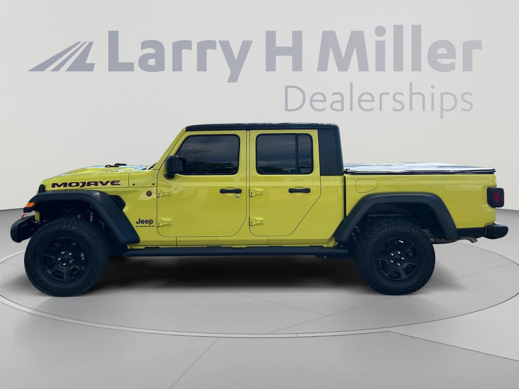 Used 2023 Jeep Gladiator Mojave Truck Crew Cab