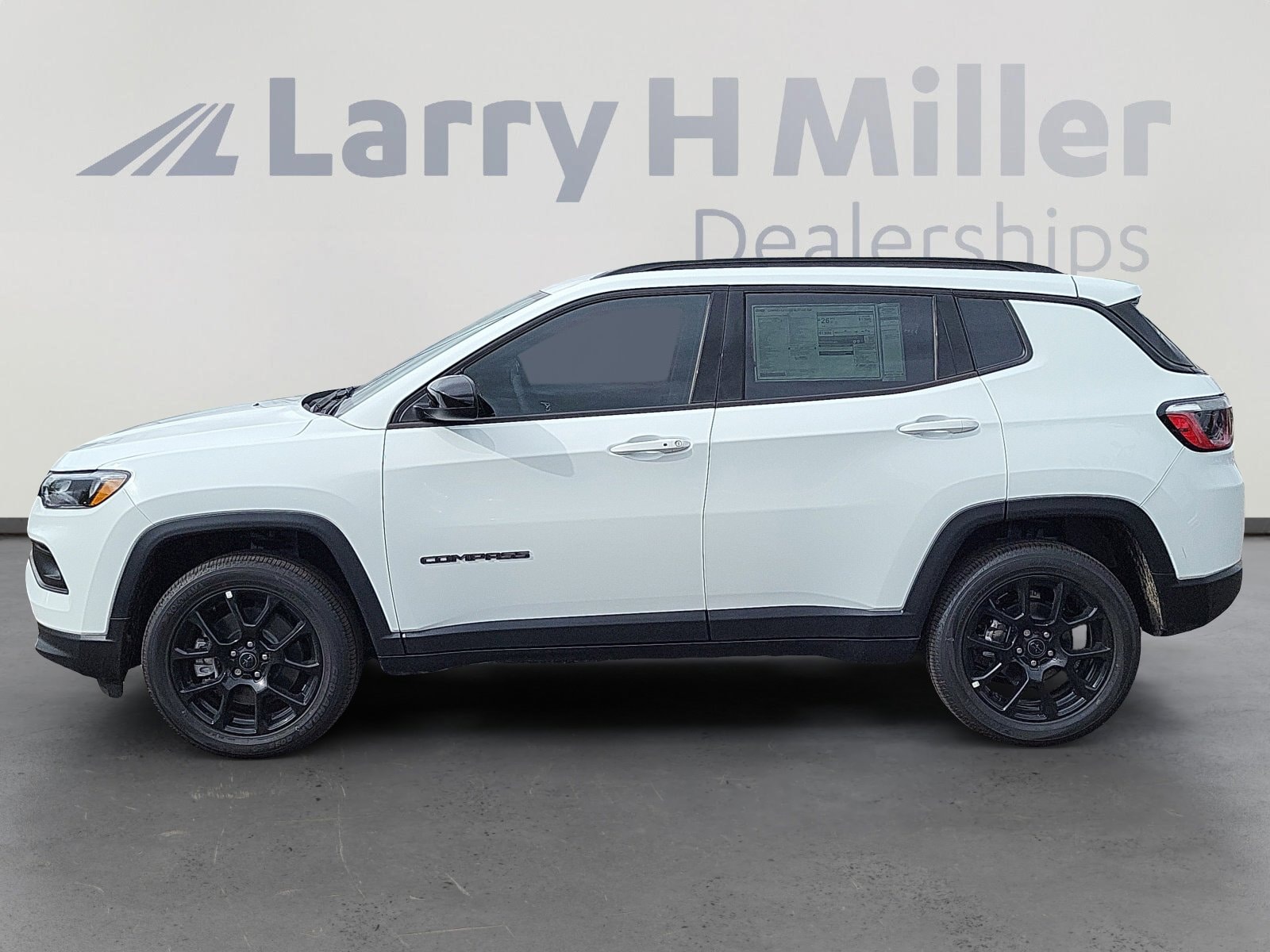 2026 Jeep Compass Latitude Altitude - Photo 4