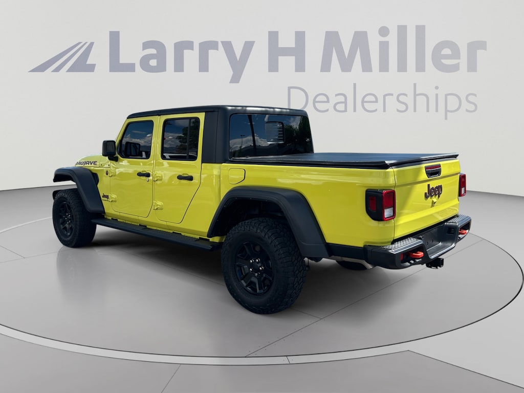 Used 2023 Jeep Gladiator Mojave Truck Crew Cab