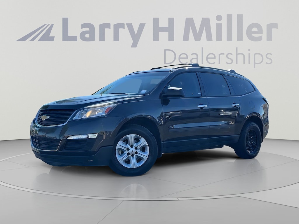 Used 2017 Chevrolet Traverse LS SUV