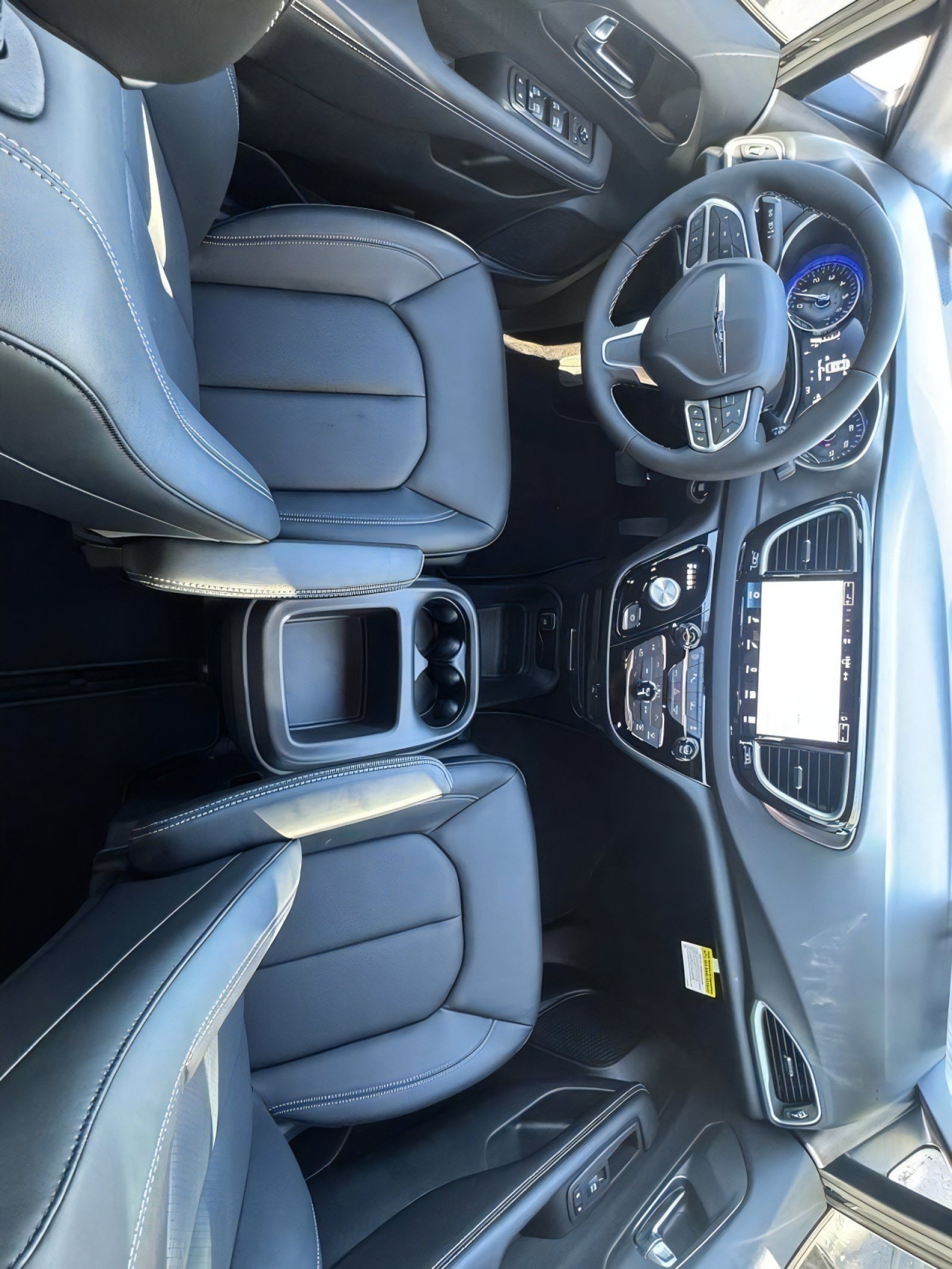 2026 Chrysler Voyager LX - Photo 15
