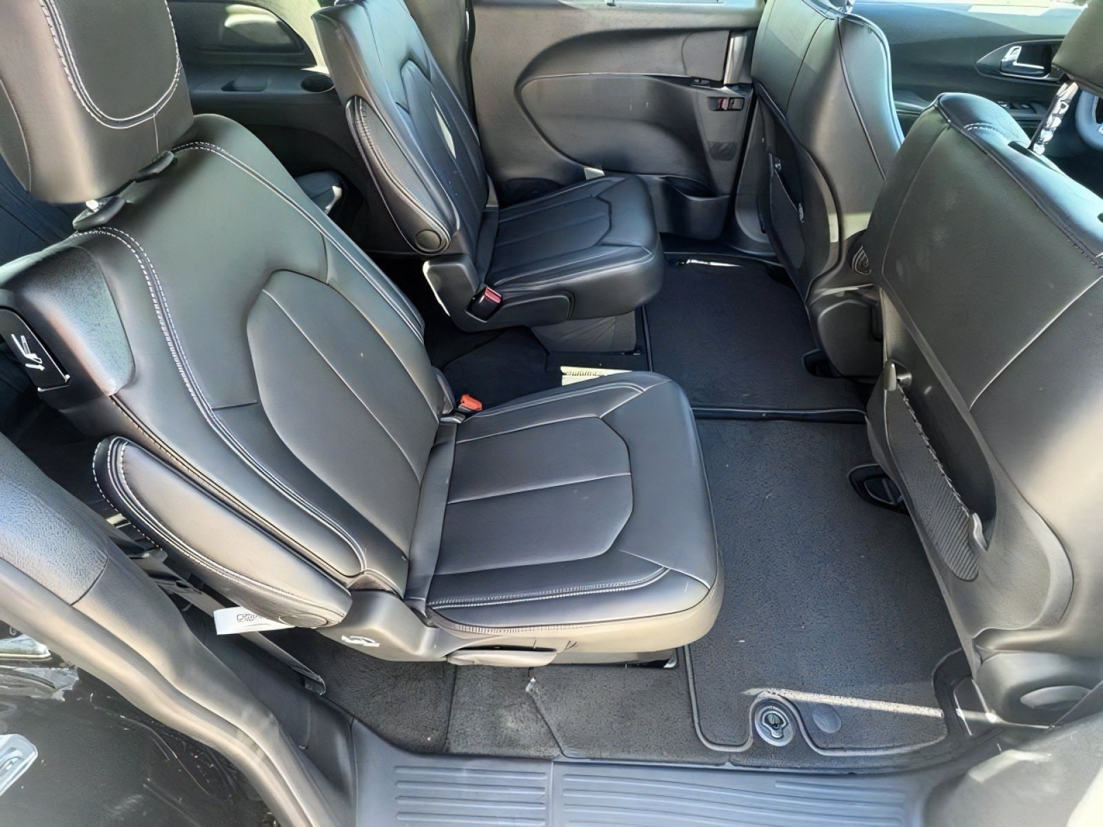 2026 Chrysler Voyager LX - Photo 13