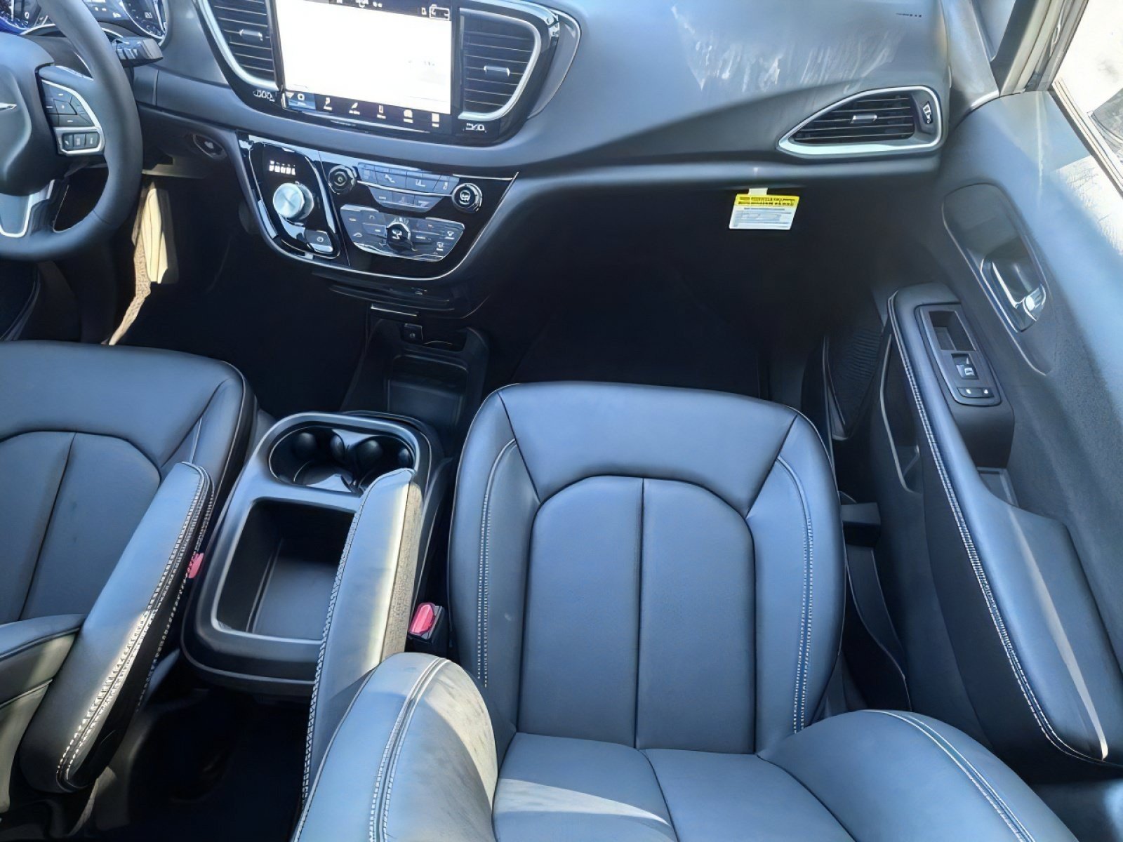 2026 Chrysler Voyager LX - Photo 18