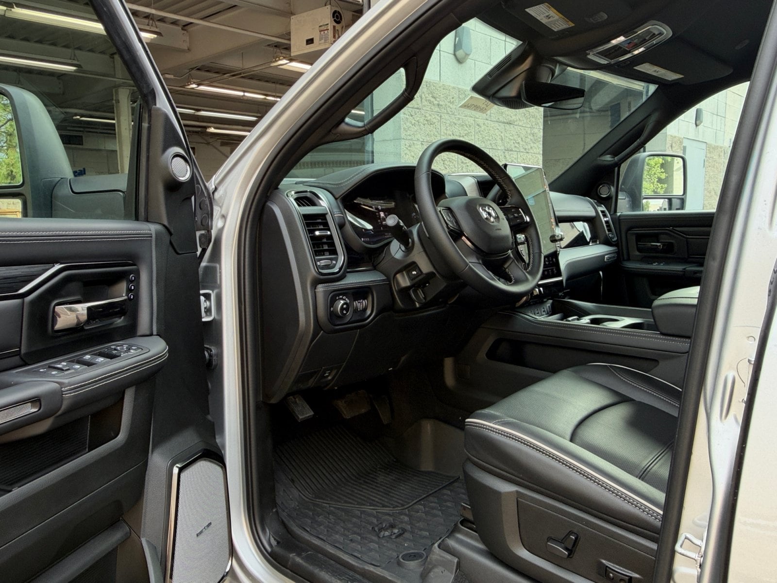 2026 RAM 2500 Rebel - Photo 8