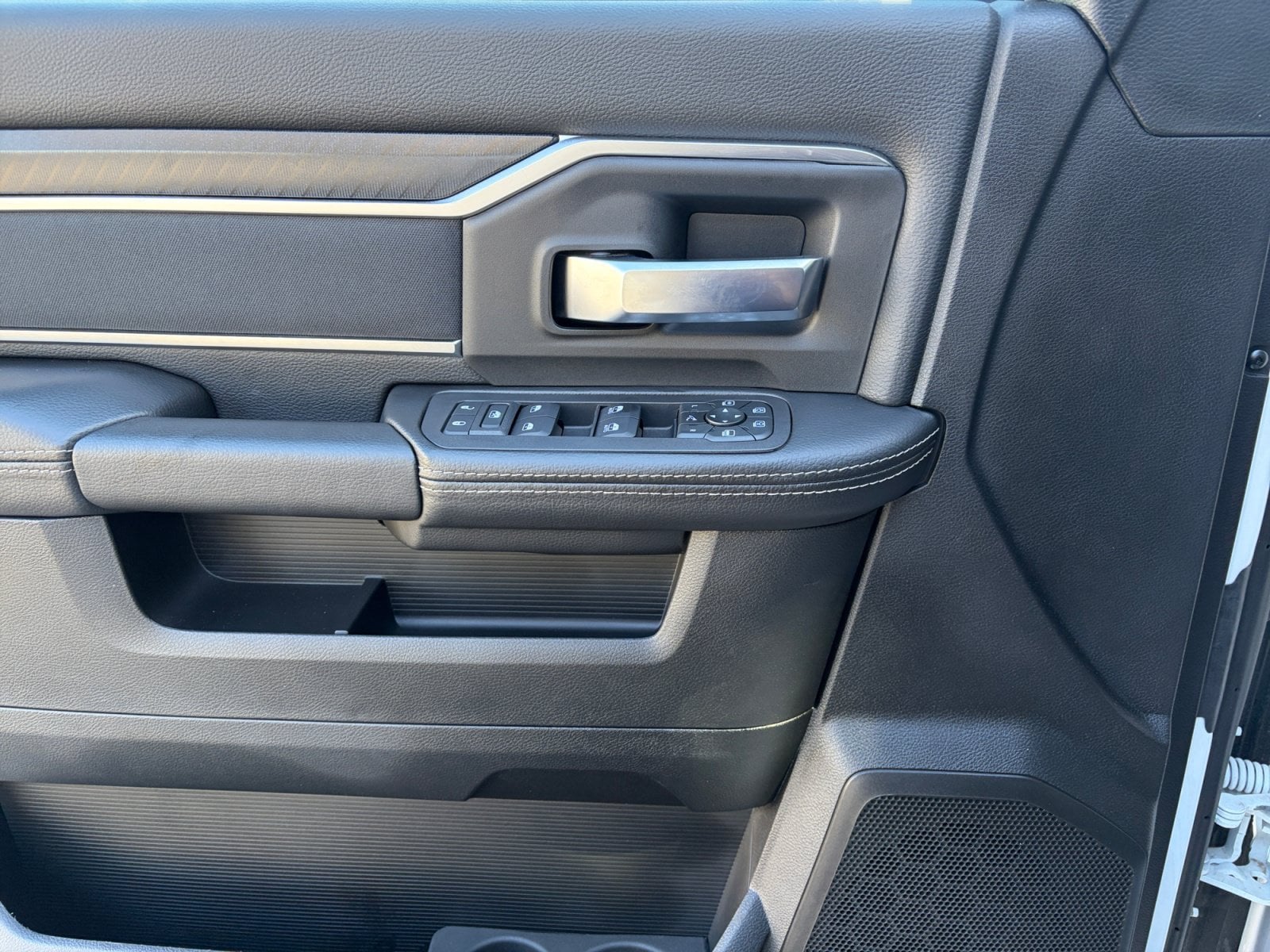 2026 RAM 2500 Big Horn - Photo 11