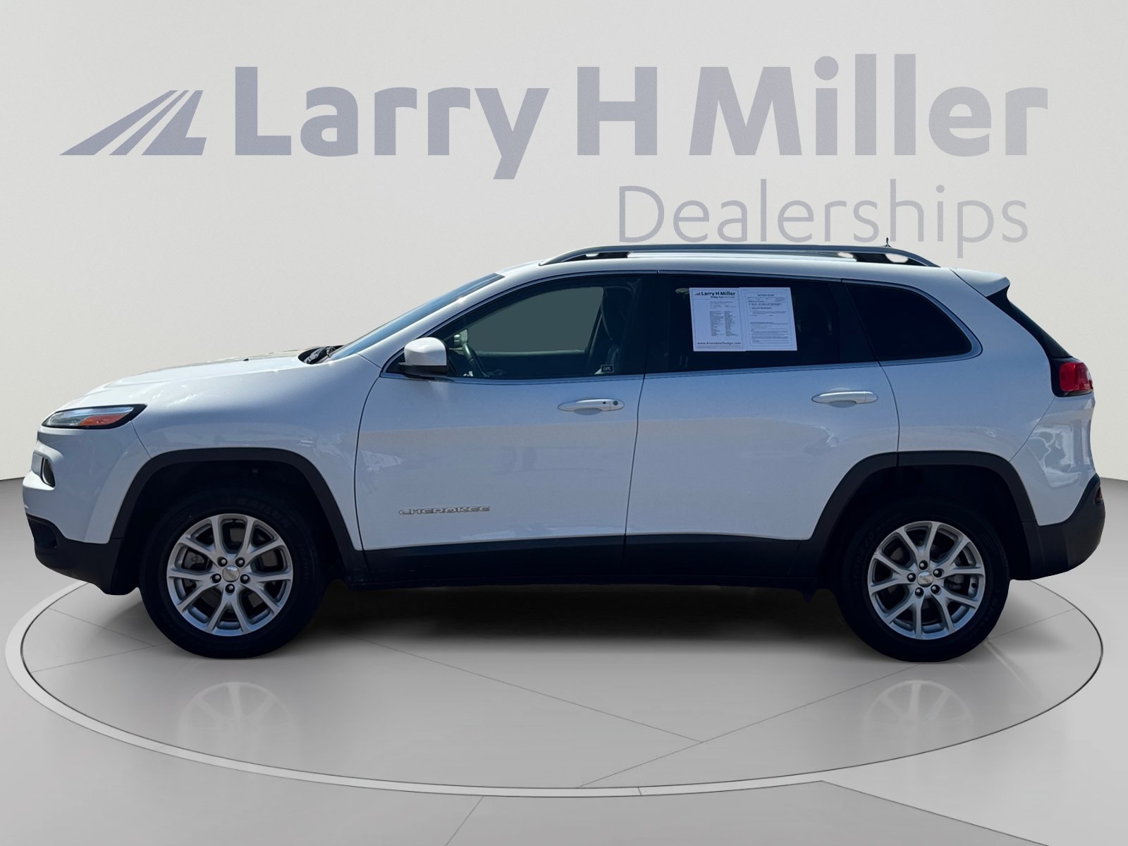 Used 2018 Jeep Cherokee Latitude Plus with VIN 1C4PJLLB7JD584708 for sale in Avondale, AZ