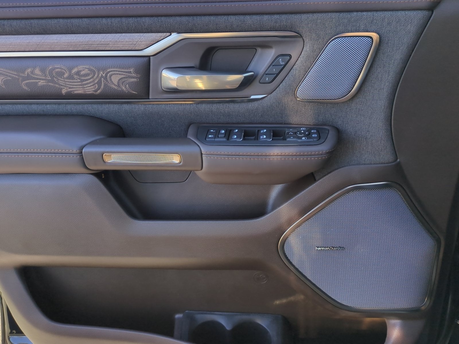 2025 RAM 1500 Limited Longhorn - Photo 14