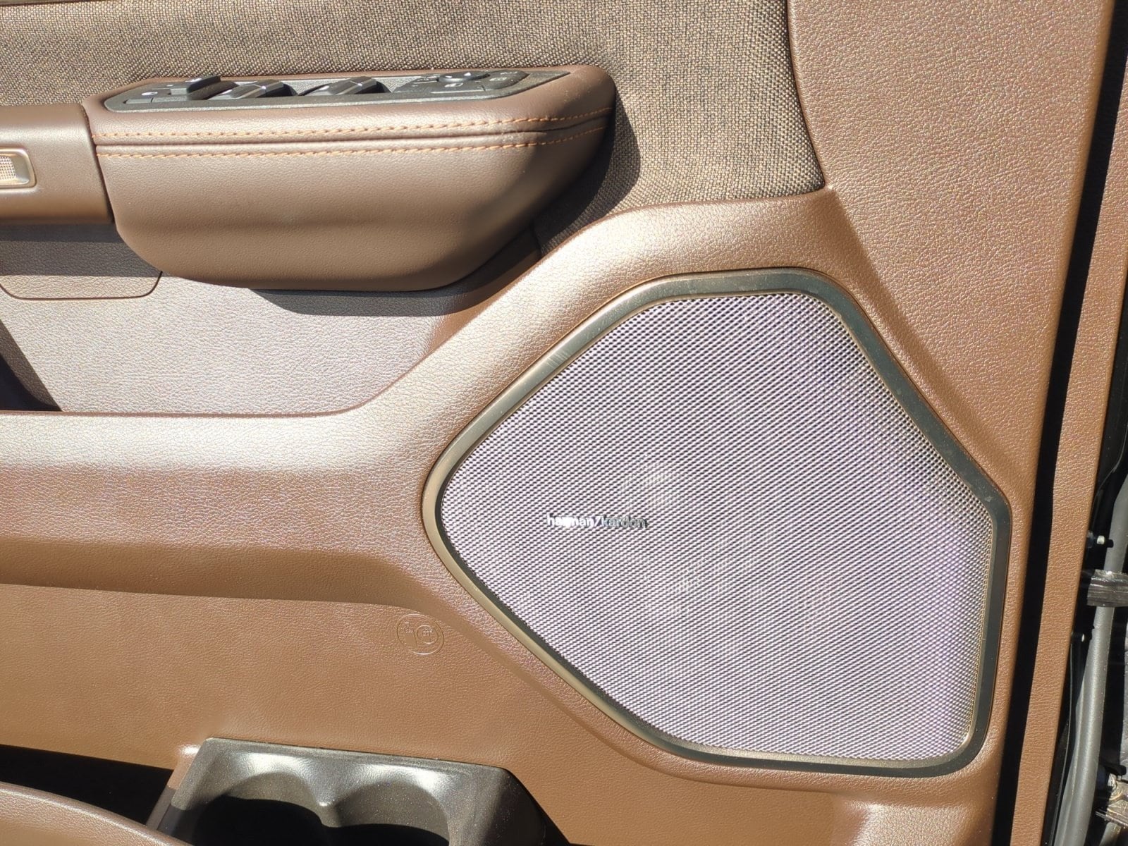 2025 RAM 1500 Limited Longhorn - Photo 27