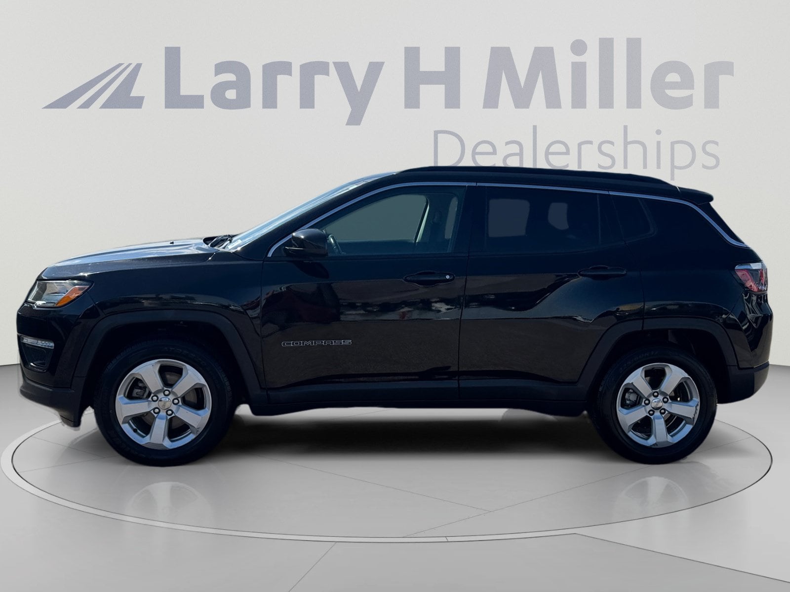 Used 2018 Jeep Compass Latitude with VIN 3C4NJCBB7JT301808 for sale in Avondale, AZ