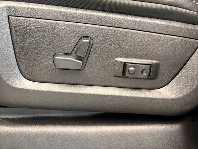 2026 RAM 3500 Laramie - Photo 12