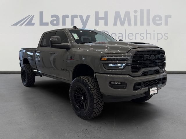 2026 RAM 3500 Laramie - Photo 6