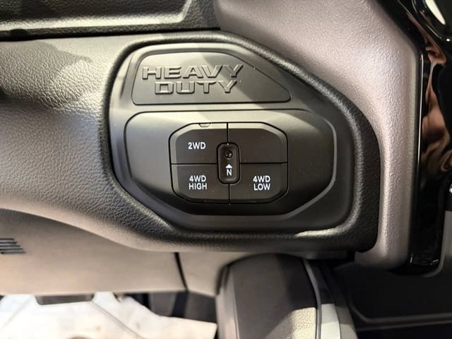 2026 RAM 3500 Laramie - Photo 21