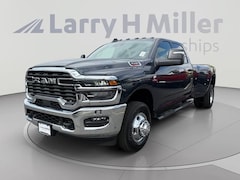 New 2027 Ram 3500 TRADESMAN CREW CAB 4X4 8' BOX Pickup Denver, CO