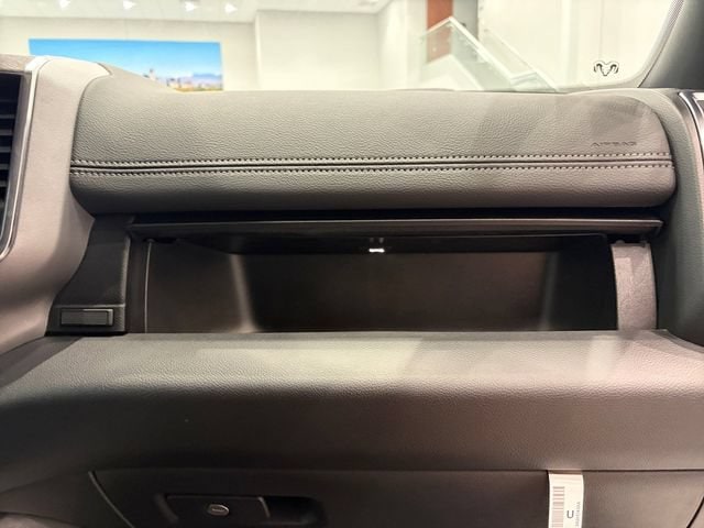 2026 RAM 3500 Laramie - Photo 28