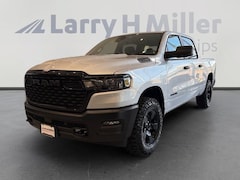 New 2026 Ram 1500 WARLOCK CREW CAB 4X4 5'7 BOX Pickup Denver, CO