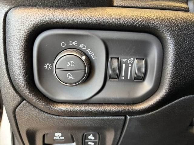 2026 RAM 1500 Laramie - Photo 27