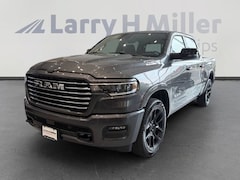 New 2026 Ram 1500 LARAMIE CREW CAB 4X4 5'7 BOX Pickup Denver, CO