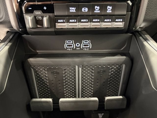 2026 RAM 3500 Laramie - Photo 22