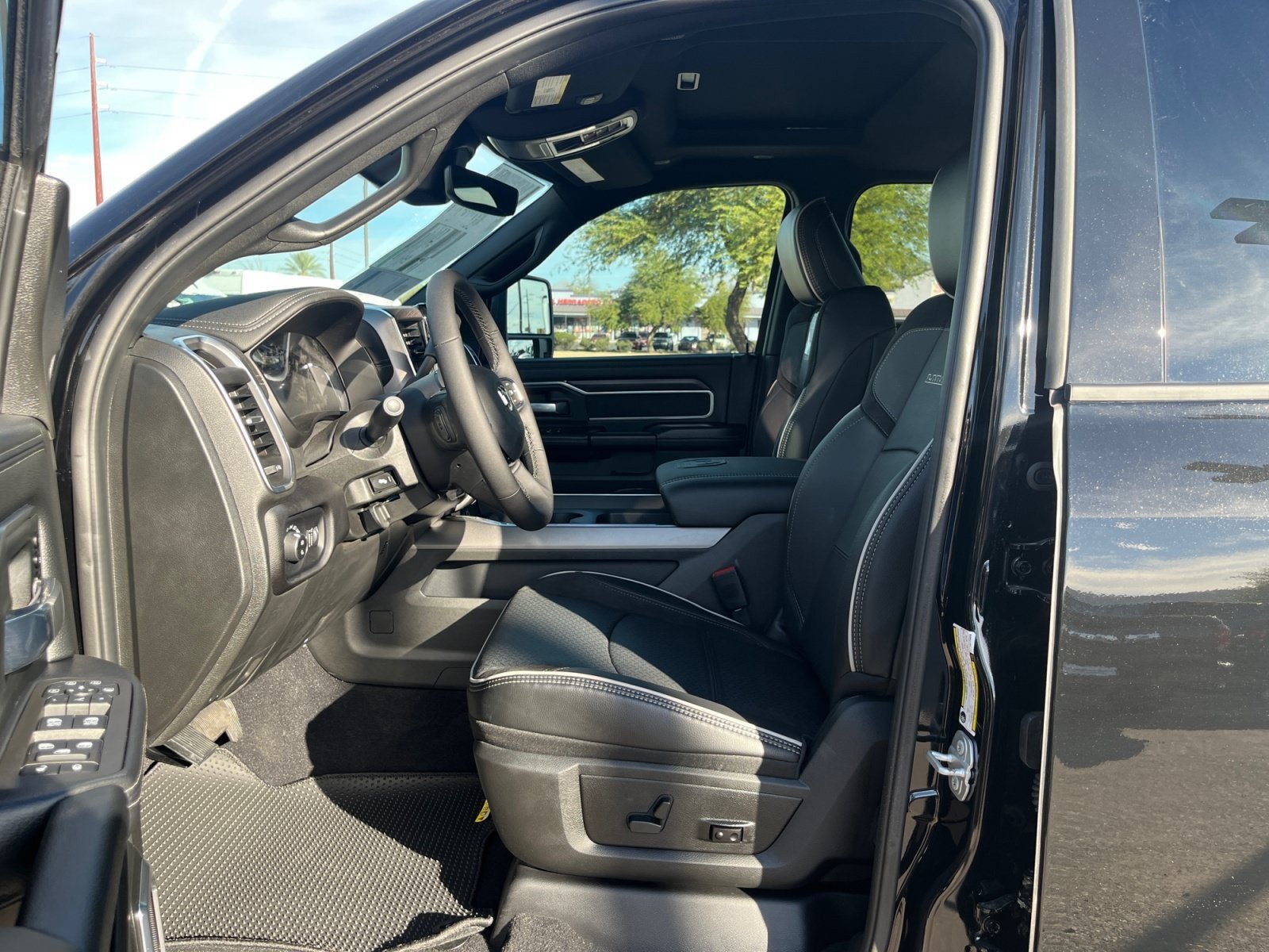 2026 RAM 2500 Laramie - Photo 16