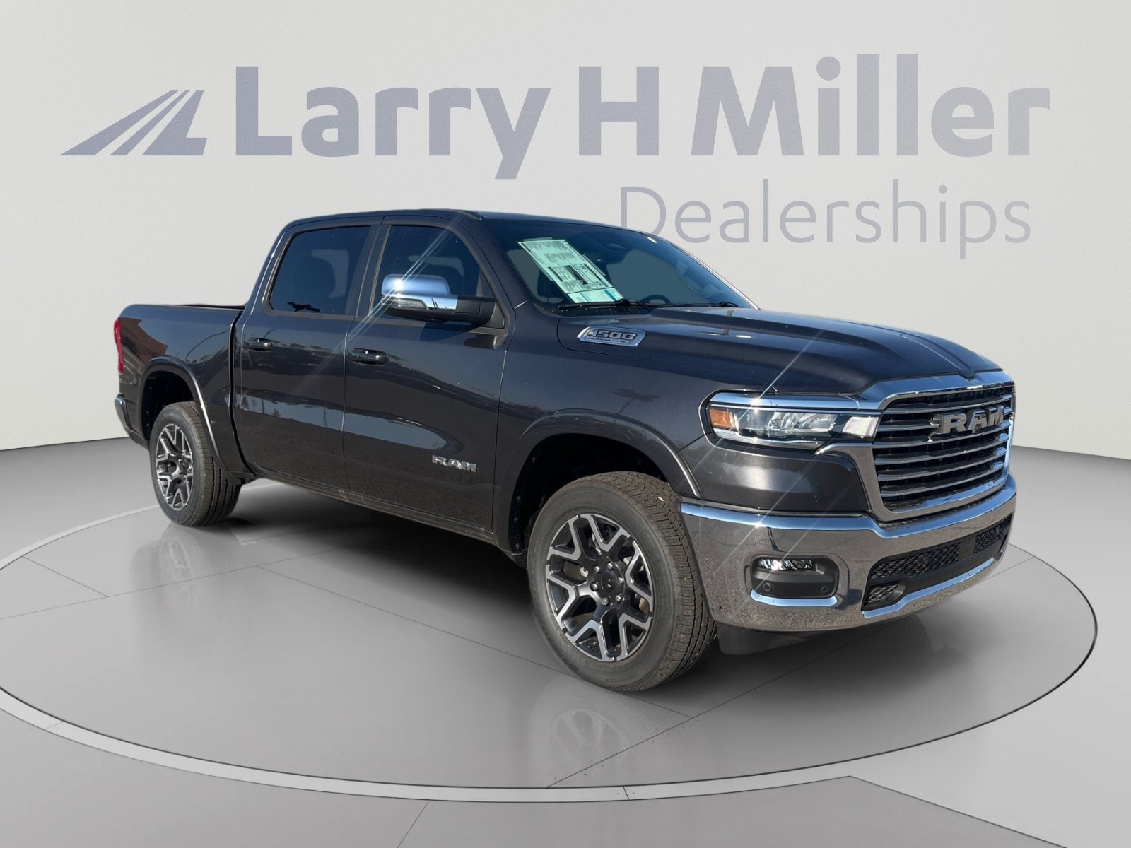 2026 RAM 1500 Laramie - Photo 9