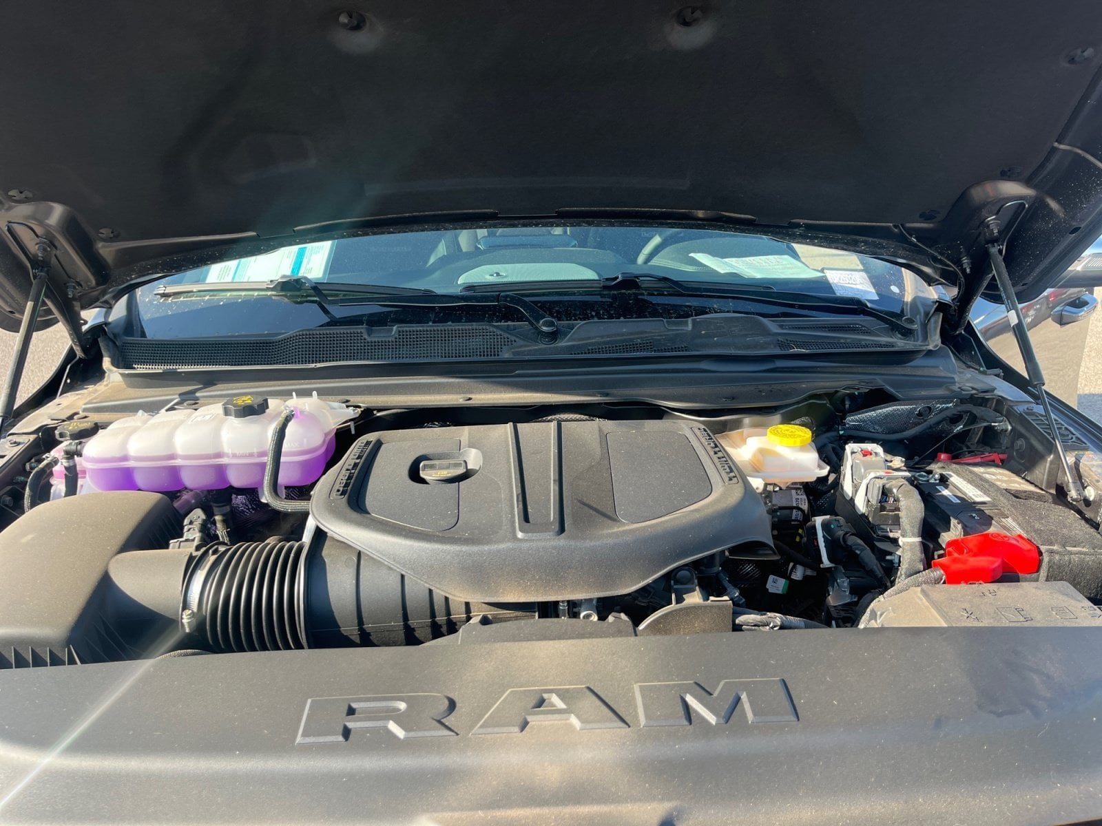 2026 RAM 1500 Laramie - Photo 23