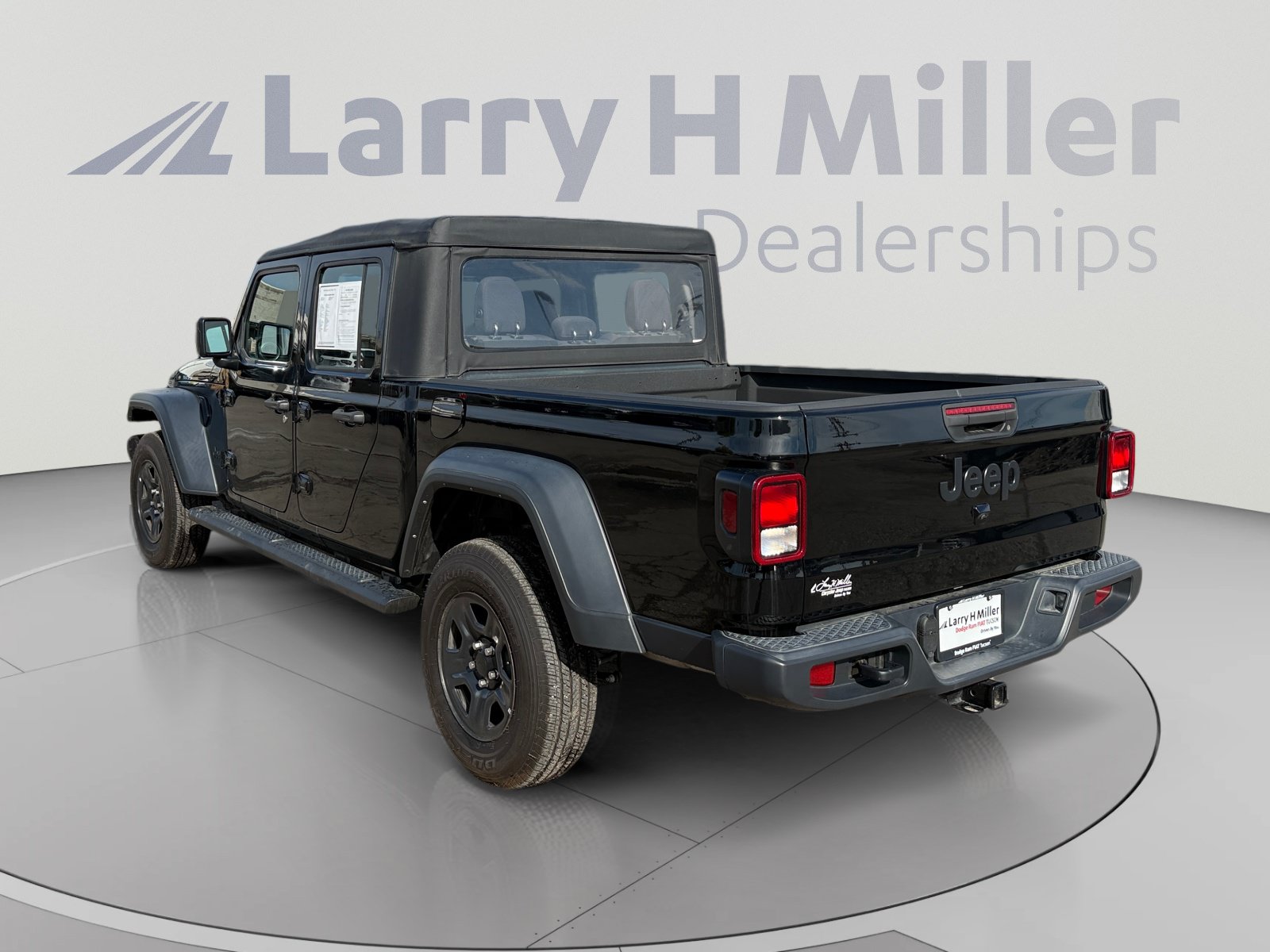 Used 2023 Jeep Gladiator Sport Truck
