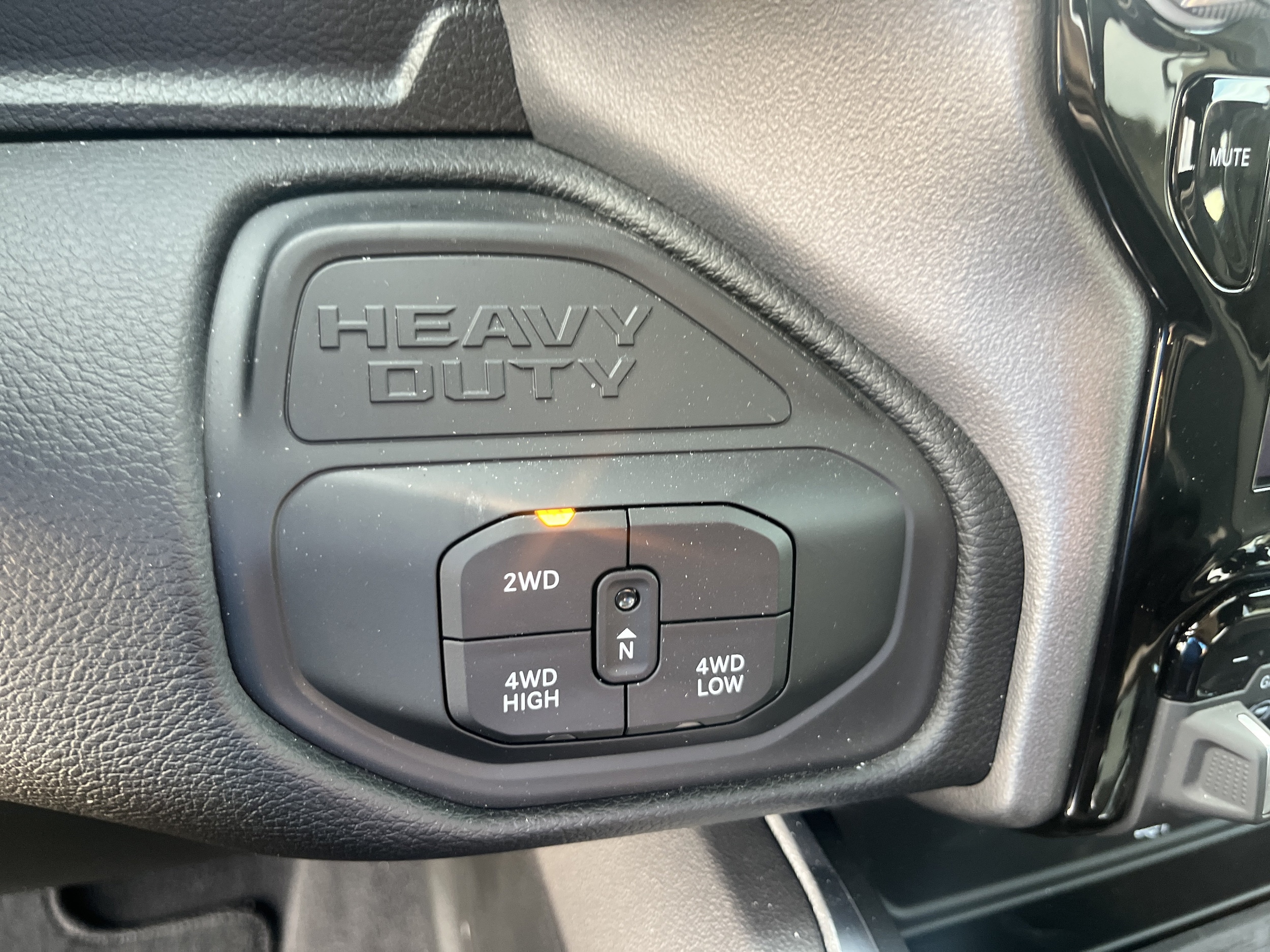 2026 RAM 2500 Laramie - Photo 24