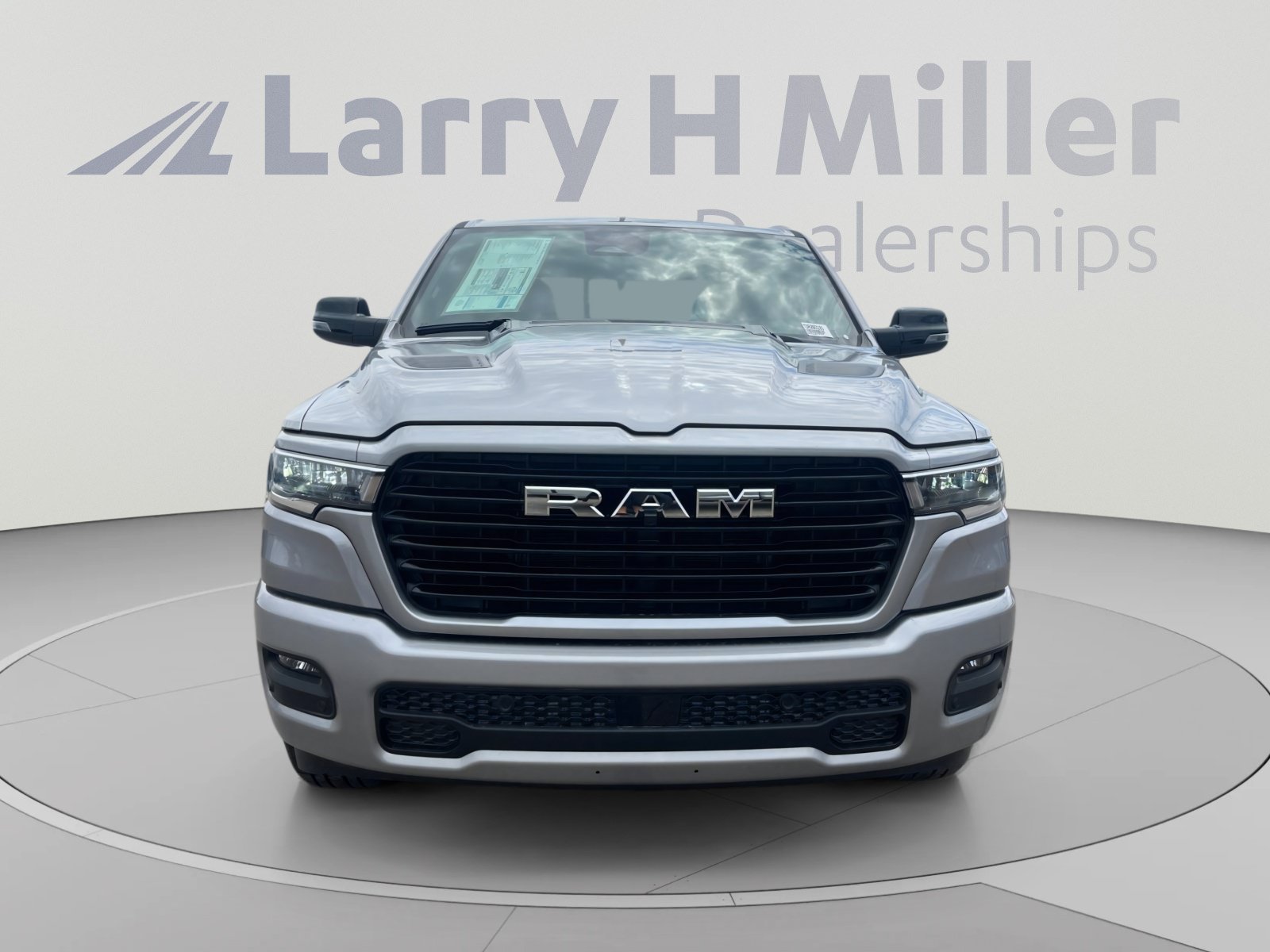 2026 RAM 1500 Laramie - Photo 10