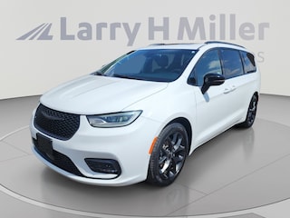 Used 2023 Chrysler Pacifica Limited Van Tucson, AZ