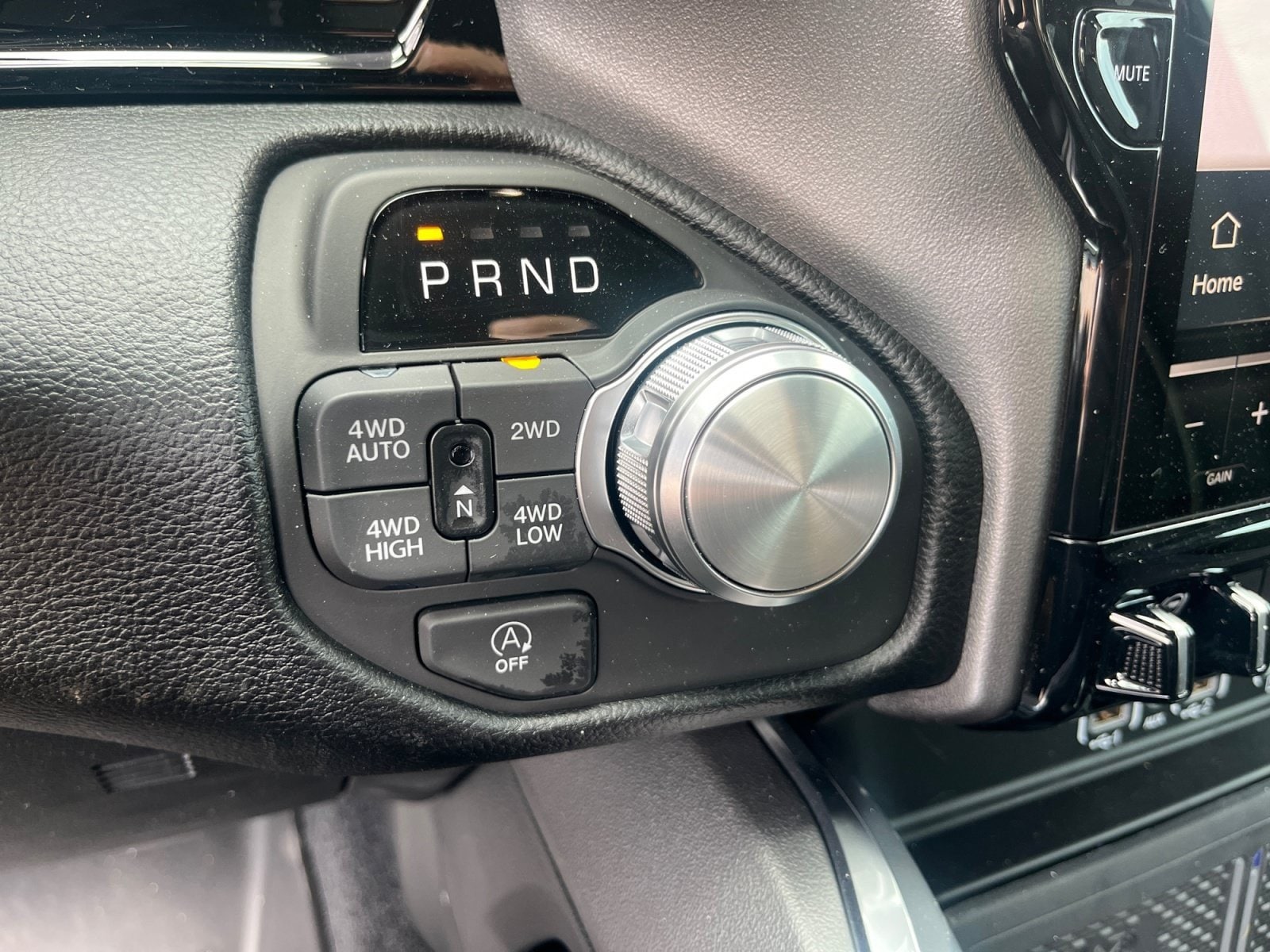 2026 RAM 1500 Laramie - Photo 32