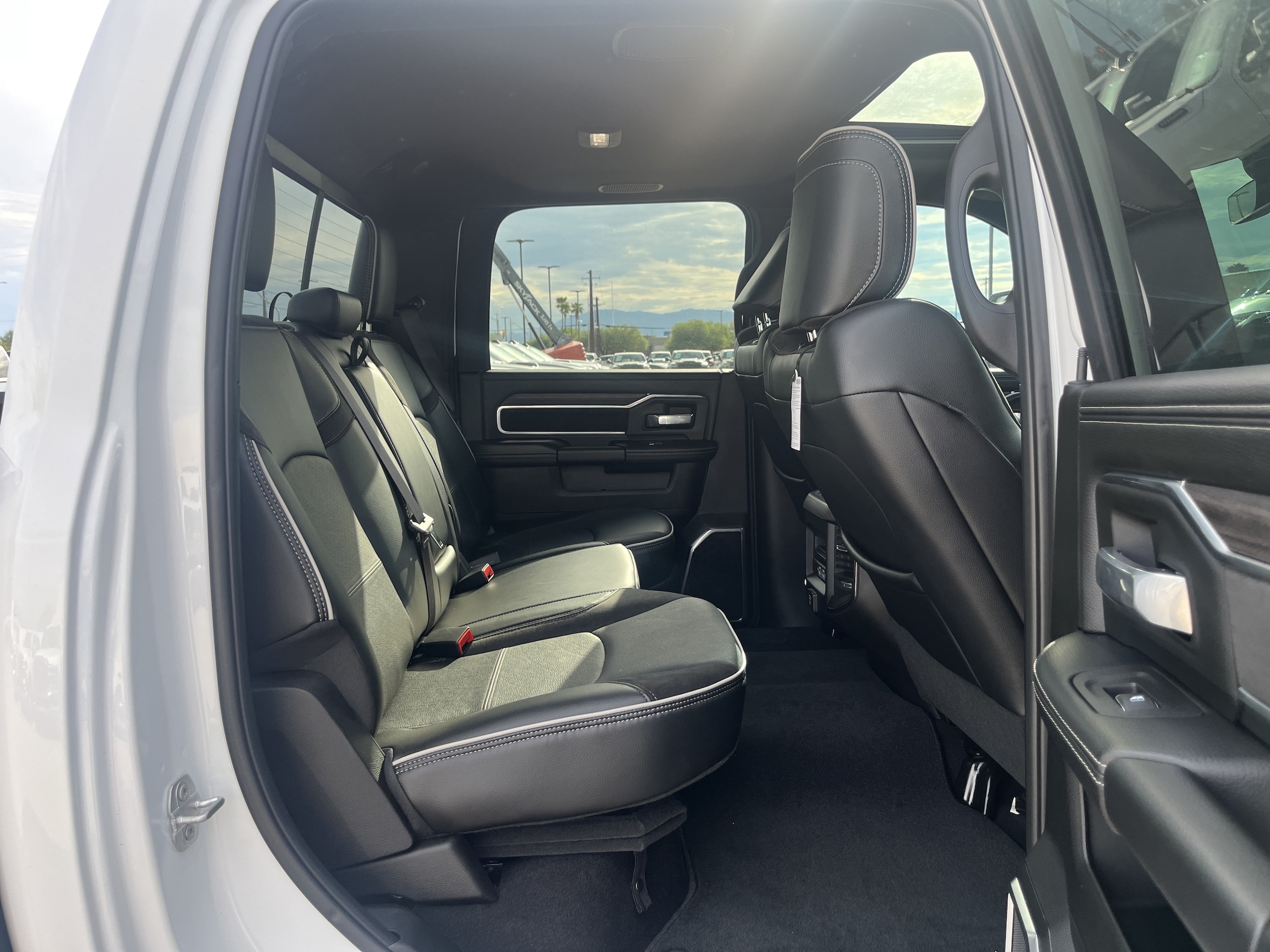 2026 RAM 2500 Laramie - Photo 15