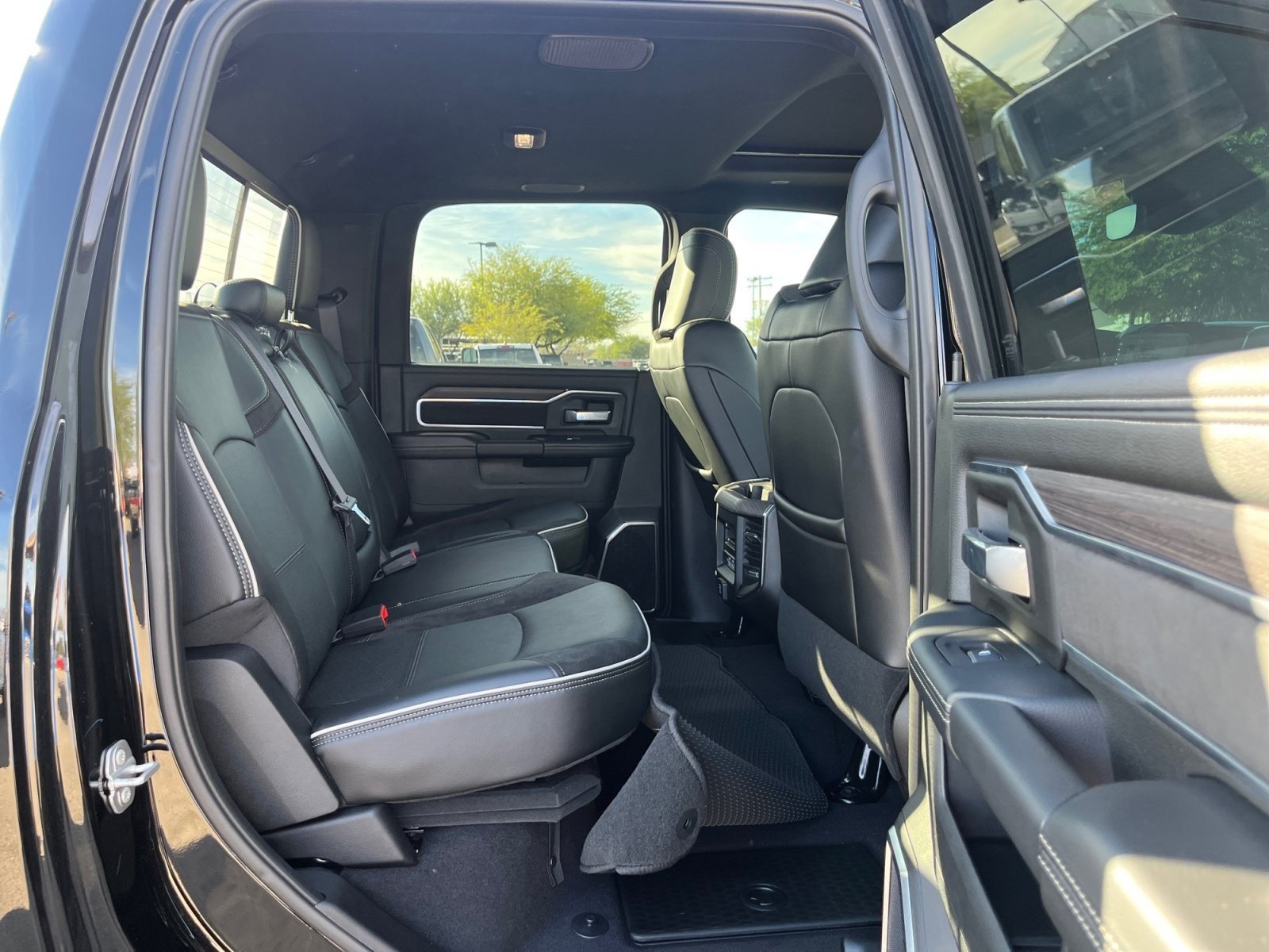 2026 RAM 2500 Laramie - Photo 20