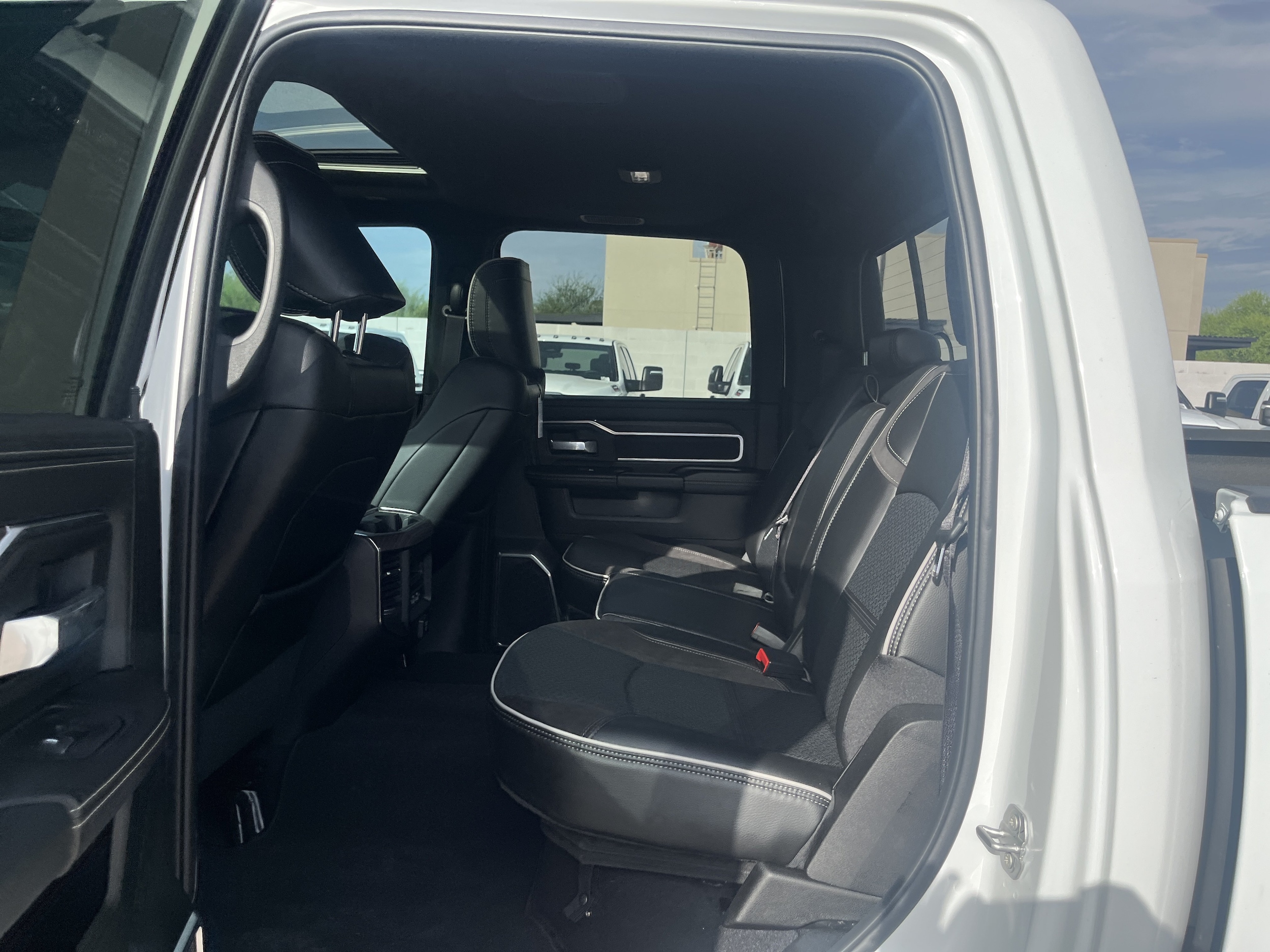 2026 RAM 2500 Laramie - Photo 14