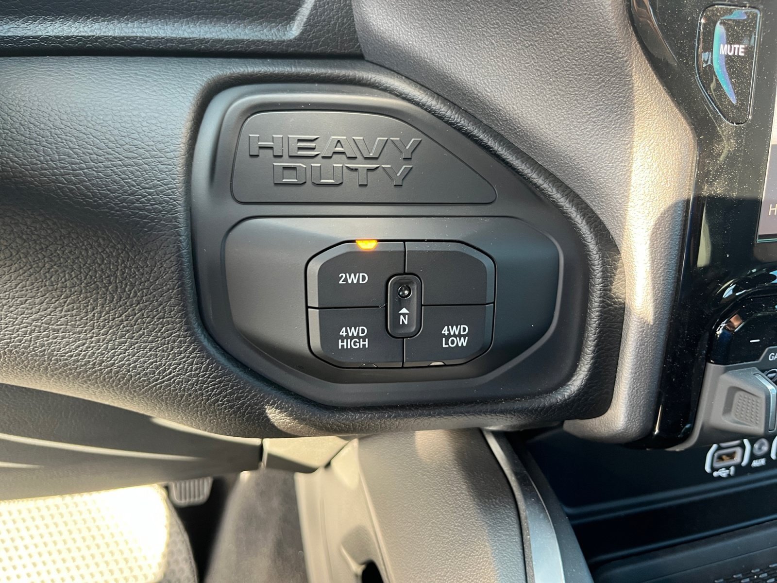 2026 RAM 2500 Laramie - Photo 33