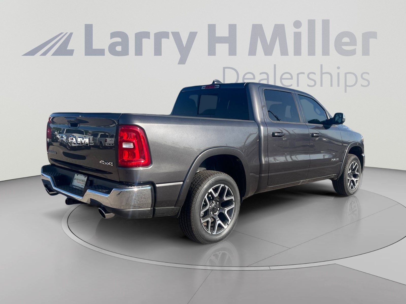 2026 RAM 1500 Laramie - Photo 7