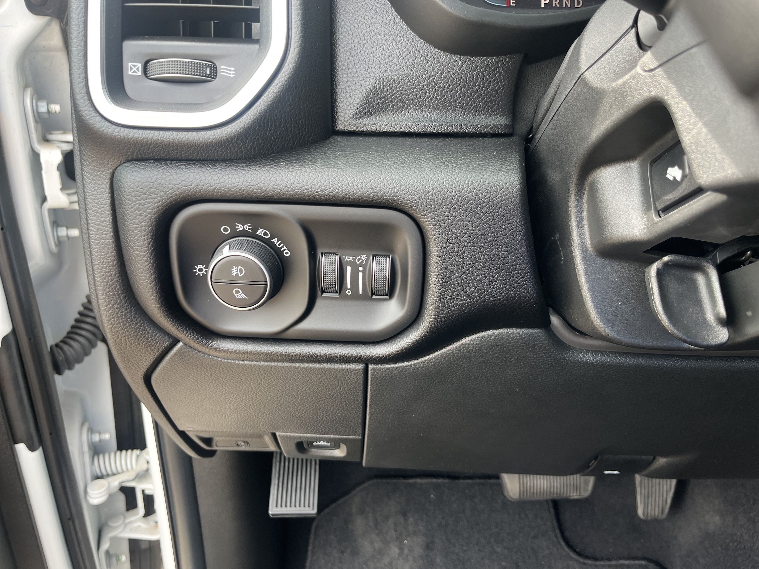 2026 RAM 2500 Laramie - Photo 20