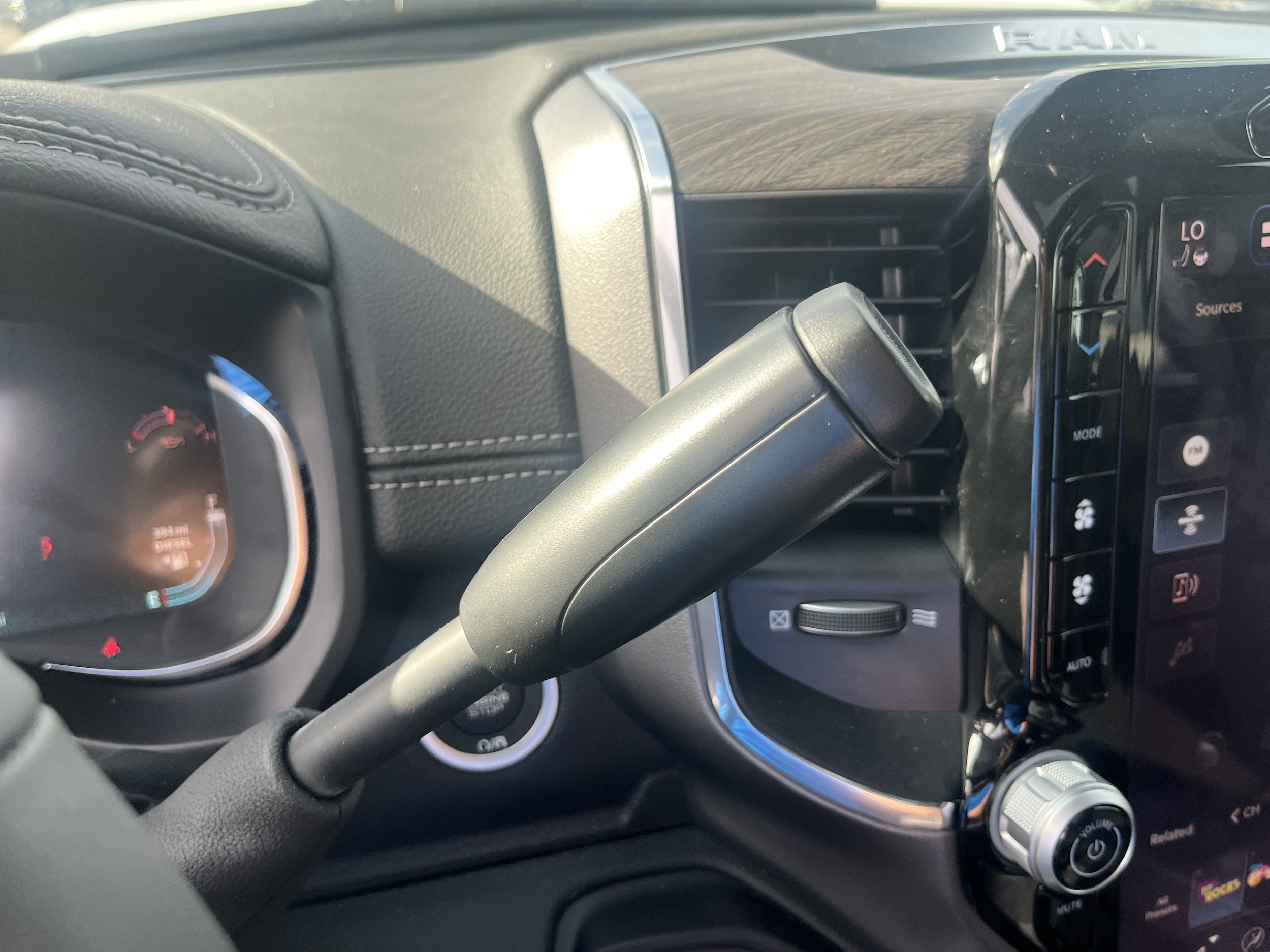 2026 RAM 2500 Laramie - Photo 21