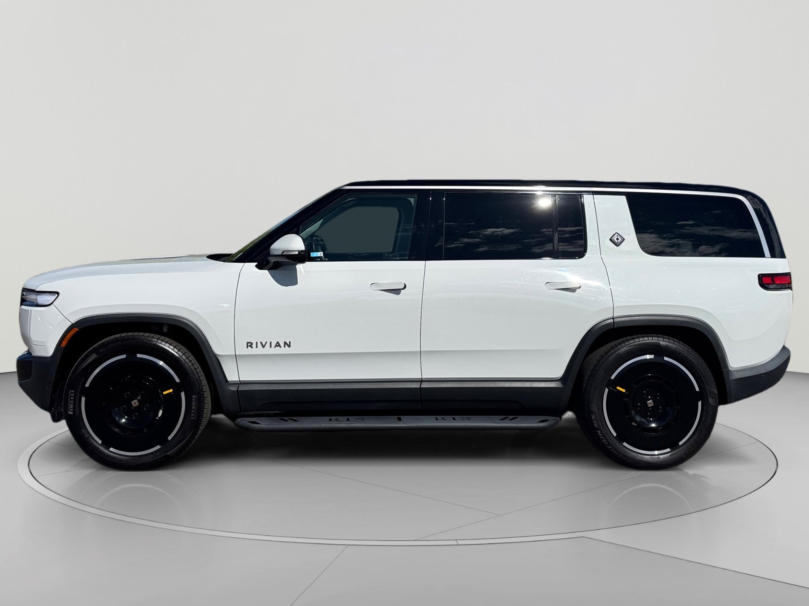 Used 2025 Rivian R1S Adventure with VIN 7PDSGBBAXSN046746 for sale in Peoria, AZ