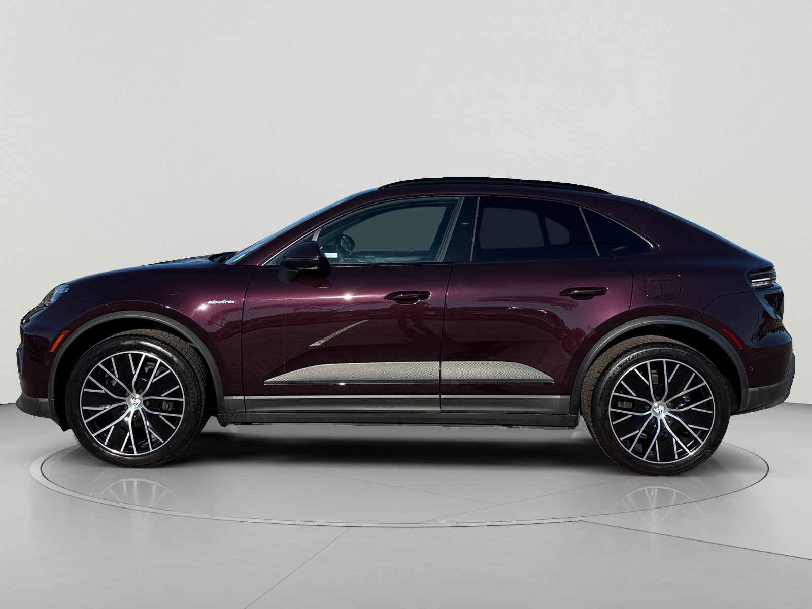 Used 2025 Porsche Macan Base with VIN WP1AD2XA1SL077752 for sale in Peoria, AZ