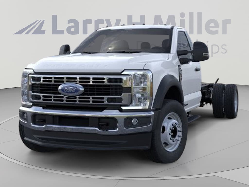 New 2026 Ford Super Duty F-600 DRW XL F-600 4X4 CHASSIS CAB DRW/205 V8 Engine