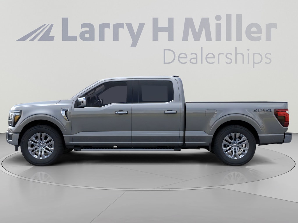 New 2026 Ford F-150 LARIAT 4WD SuperCrew 5-1/2' Box V6 Engine