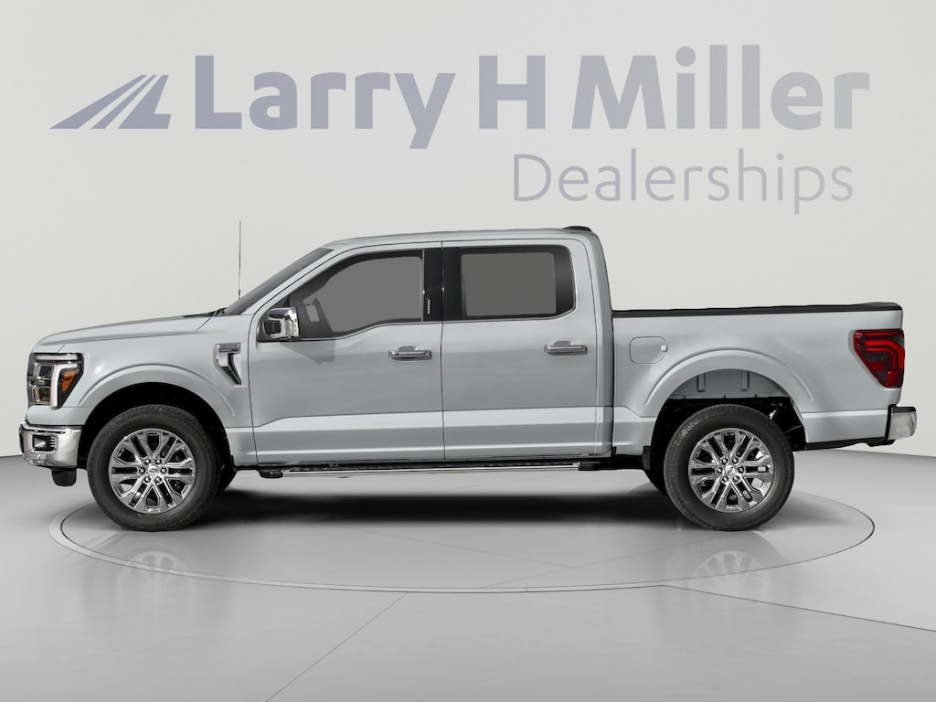 New 2026 Ford F-150 LARIAT 4WD SuperCrew 5-1/2' Box V6 Engine