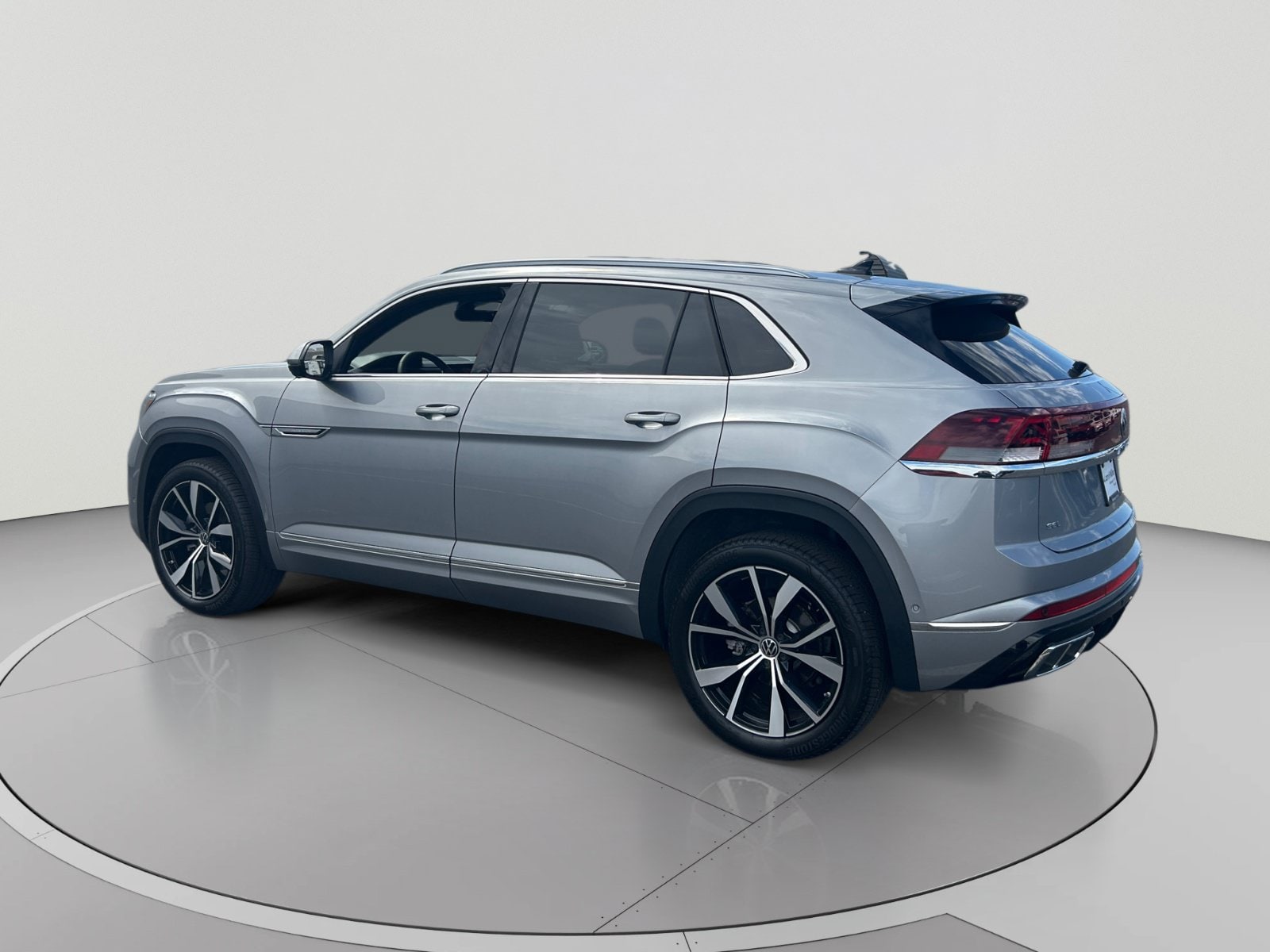 2026 Volkswagen Atlas Cross Sport SEL Premium R-LINE - Photo 3