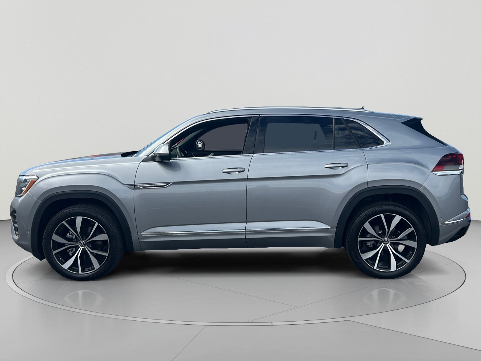2026 Volkswagen Atlas Cross Sport SEL Premium R-LINE - Photo 2